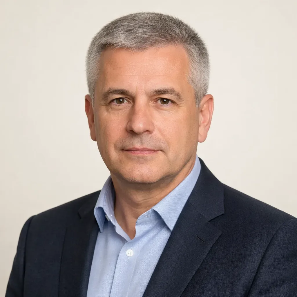 Дмитрий Волков, руководитель образовательных программ, 400x400